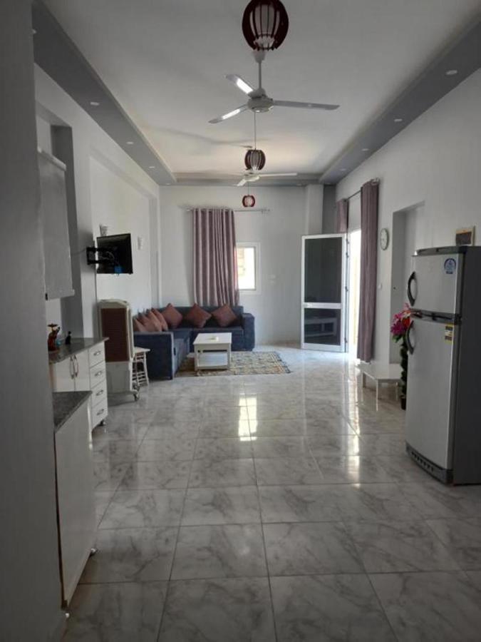 Nefertarie Guest House ลักซอร์ ภายนอก รูปภาพ