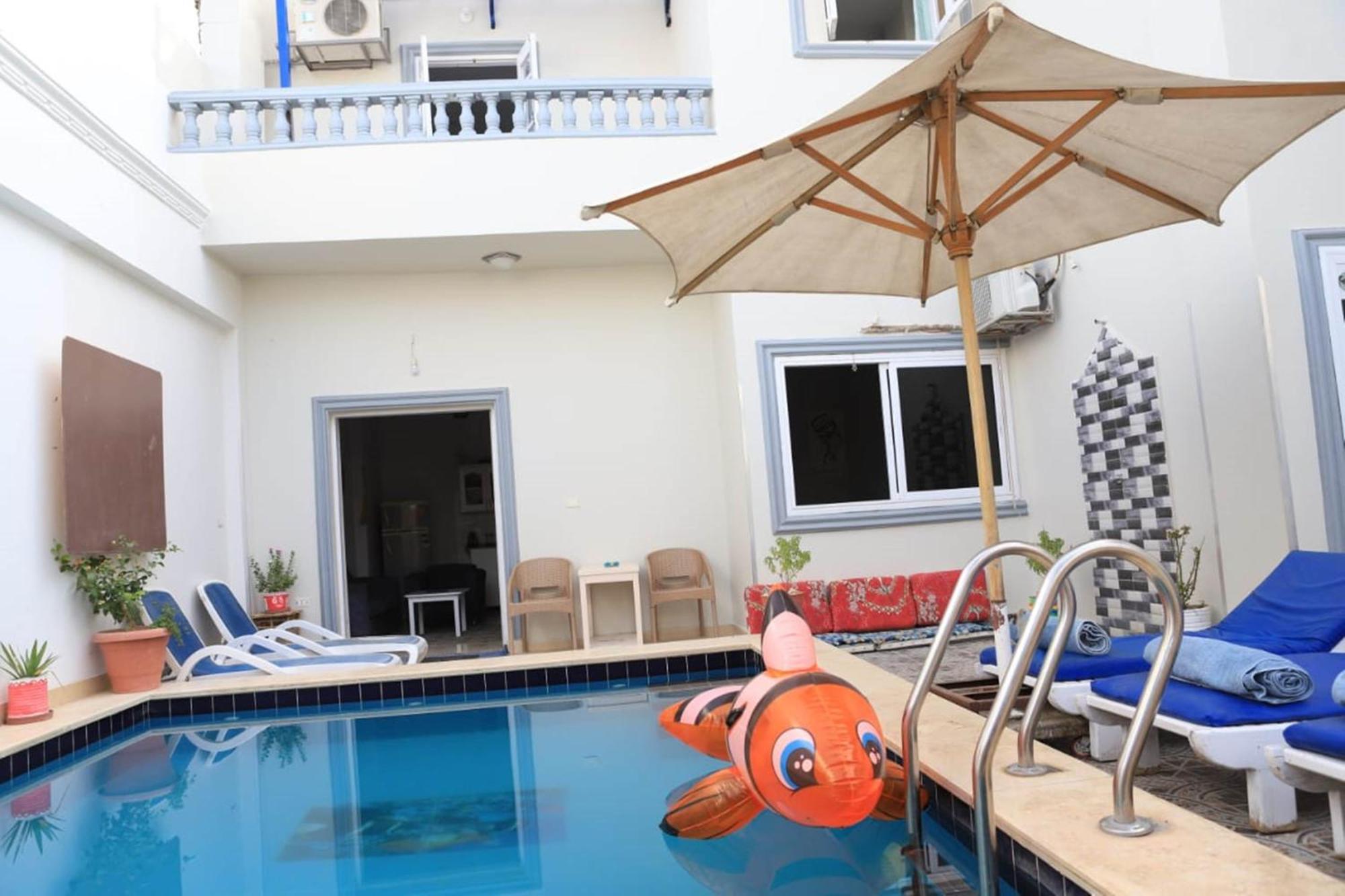Nefertarie Guest House ลักซอร์ ภายนอก รูปภาพ