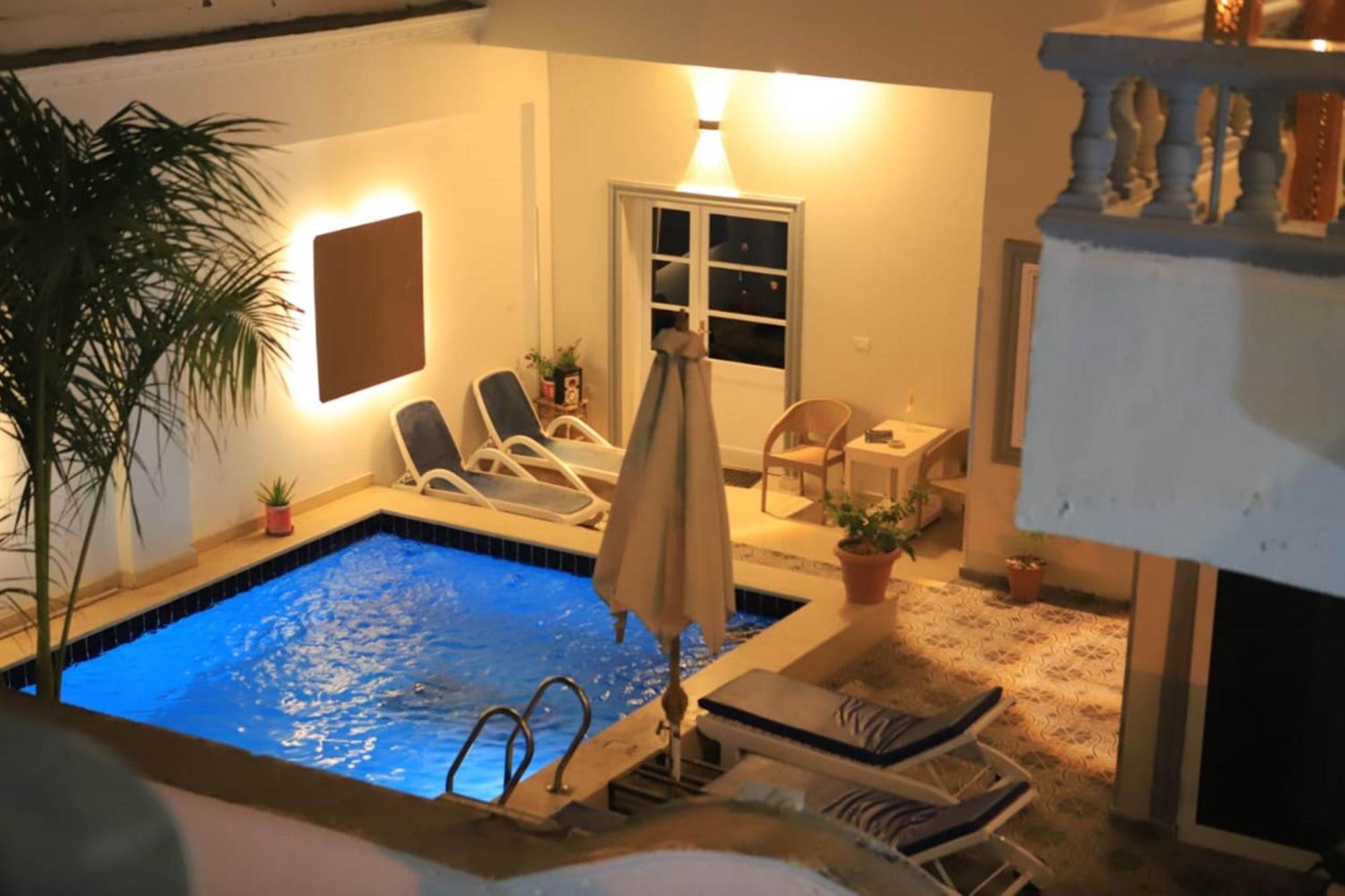 Nefertarie Guest House ลักซอร์ ภายนอก รูปภาพ