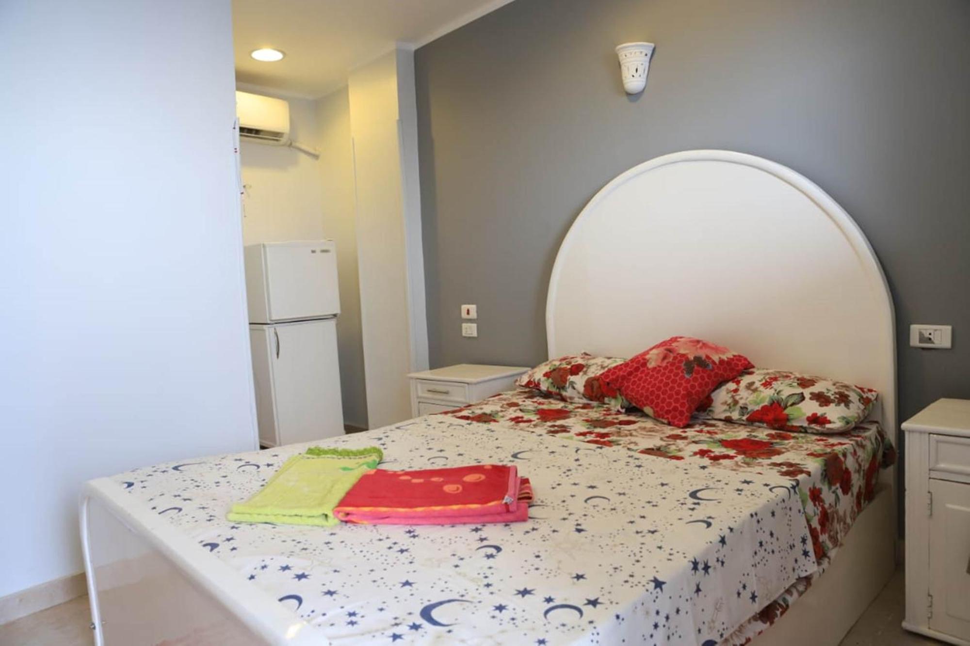 Nefertarie Guest House ลักซอร์ ภายนอก รูปภาพ