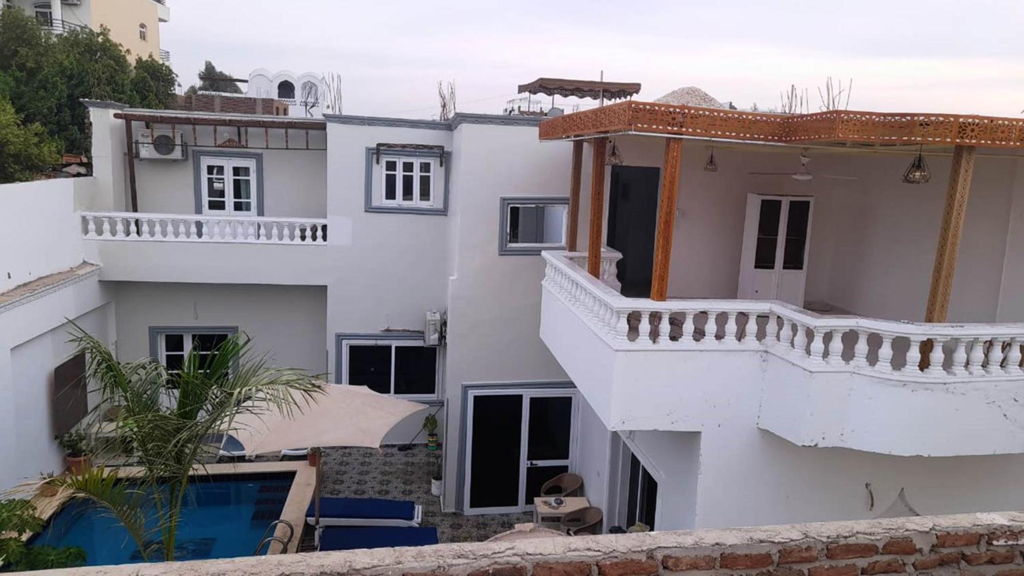 Nefertarie Guest House ลักซอร์ ภายนอก รูปภาพ